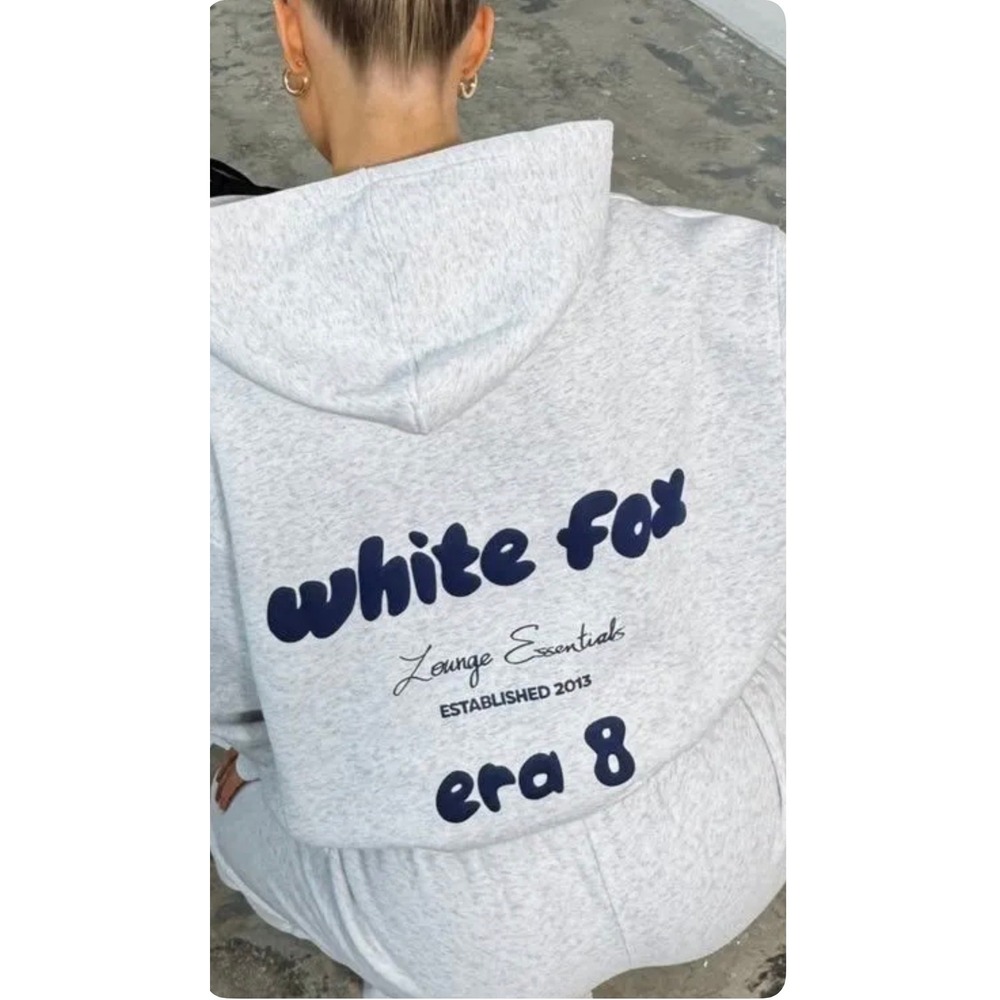 NWOT White Fox Boutique Era 8 Lounge Essentials Hoodie Grey Navy Puff Print L/XL